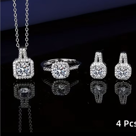 Silver Rhinestone Jewelry Set - Picture 6 of 11